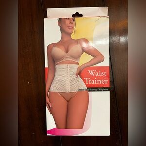 Black Shapewear Waist Trainer with Structured Design